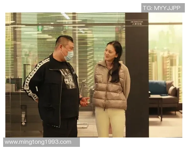 乒乓球场上的奋斗与梦想：黄强的深度人生对话探索